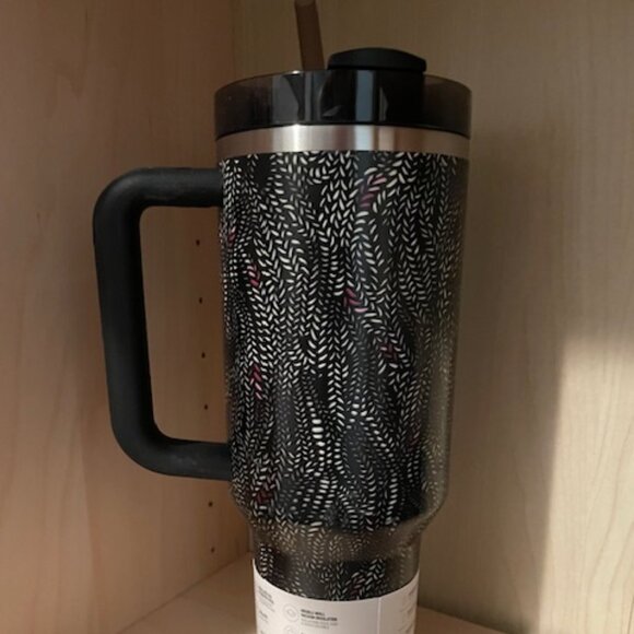 NEW Stanley Water Bottle 40 Oz Quencher H2.0 FlowState™ Tumbler Black NEW $50 - Picture 7 of 11